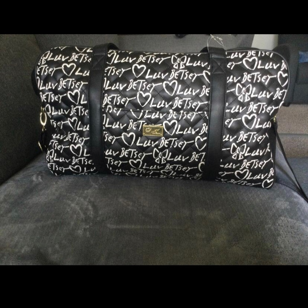 A Betsey Johnson Travel Duffel Bag : Gently Used